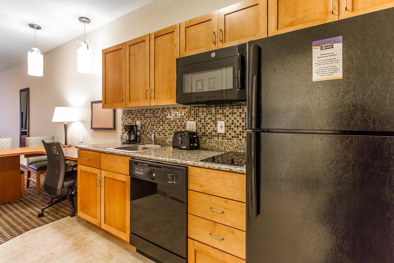 Mainstay Suites Stanley Εξωτερικό φωτογραφία