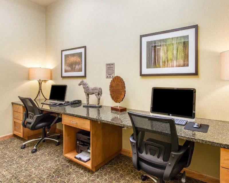 Mainstay Suites Stanley Εξωτερικό φωτογραφία