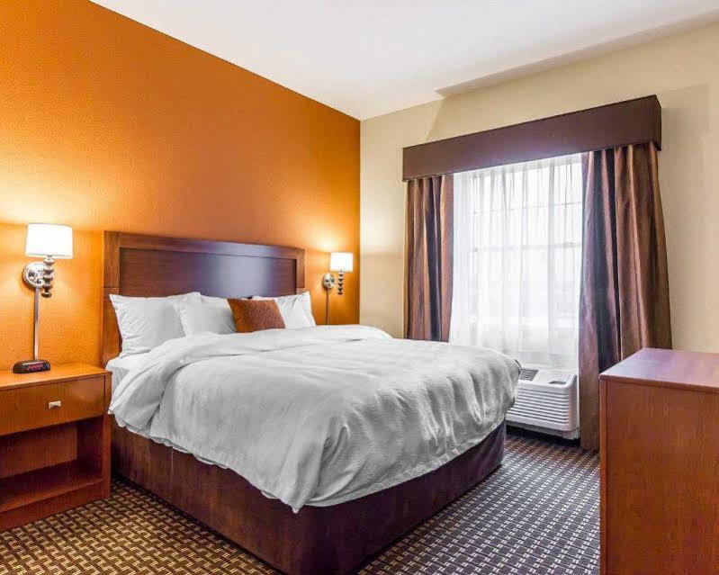 Mainstay Suites Stanley Εξωτερικό φωτογραφία