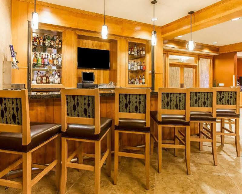 Mainstay Suites Stanley Εξωτερικό φωτογραφία
